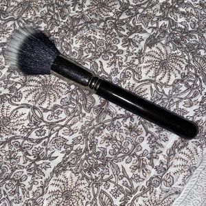 MAC 187S Synthetic Duo Fibre Face Brush